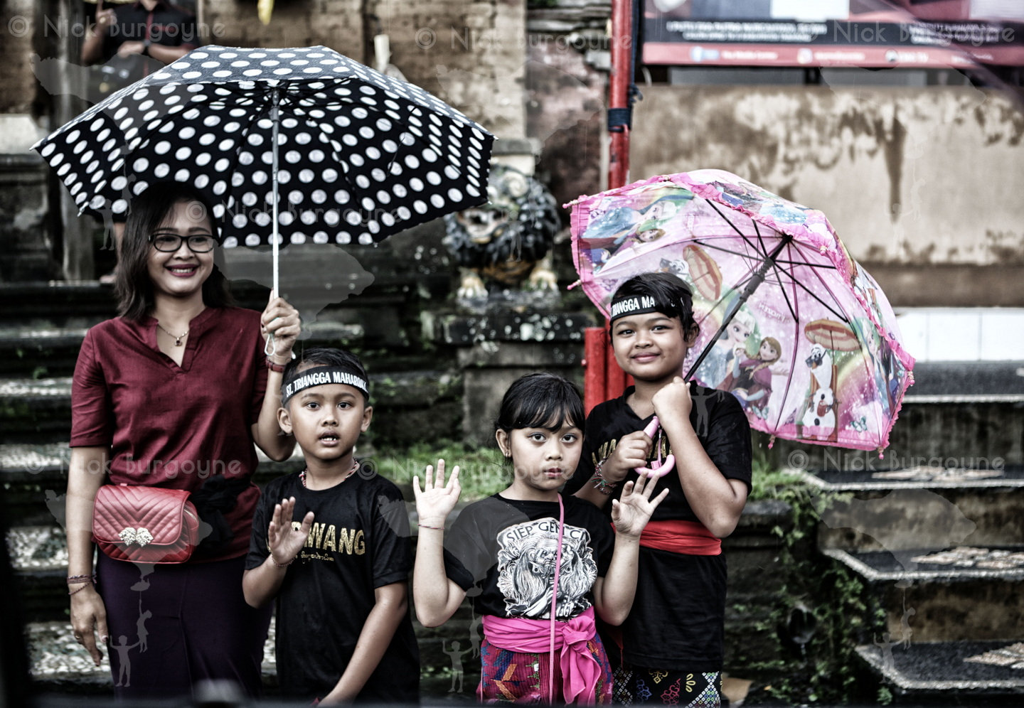 	Parasol Kids, Watching The Parade, Mengwi	 